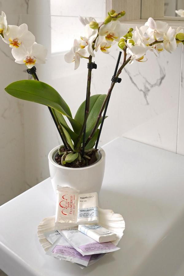 Piazza Lauro Suites Sorrento Bagian luar foto