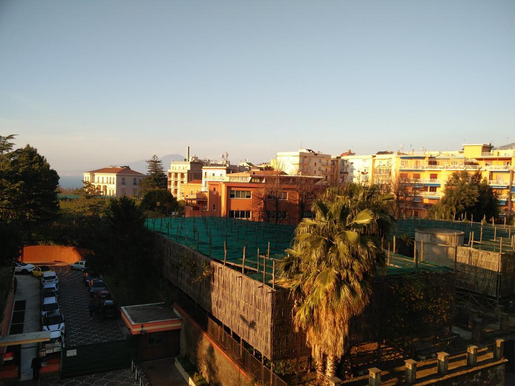 Piazza Lauro Suites Sorrento Bagian luar foto